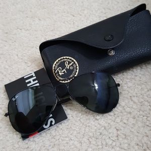 Black aviator raybans